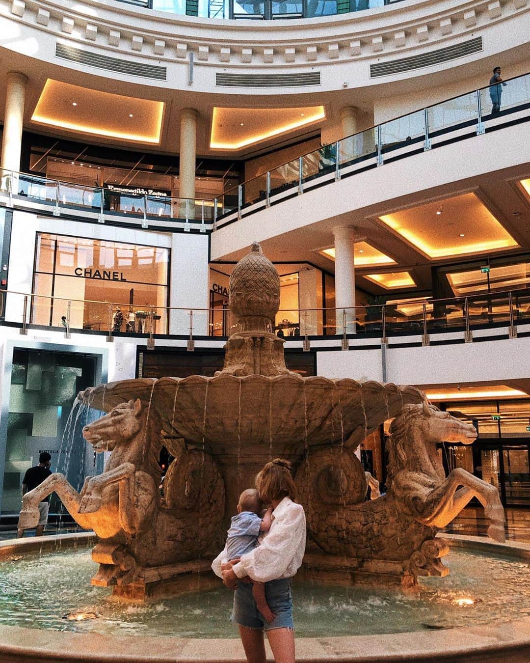 のインスタグラム：「🛍🧸🤤」