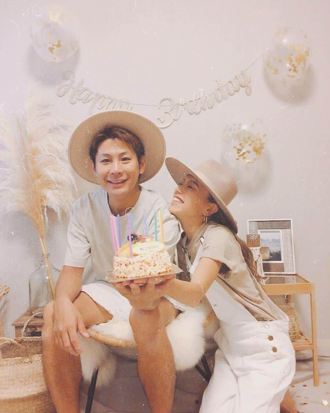 階上実穂さんのインスタグラム写真 - (階上実穂Instagram)「ちょっとうるんでしまったおさるさん🙈💓笑  昨日まで喧嘩してた2人とは思えないでしょw  サプライズ大成功ってことで🥳🎉✨」9月21日 21時16分 - miho_ishigami