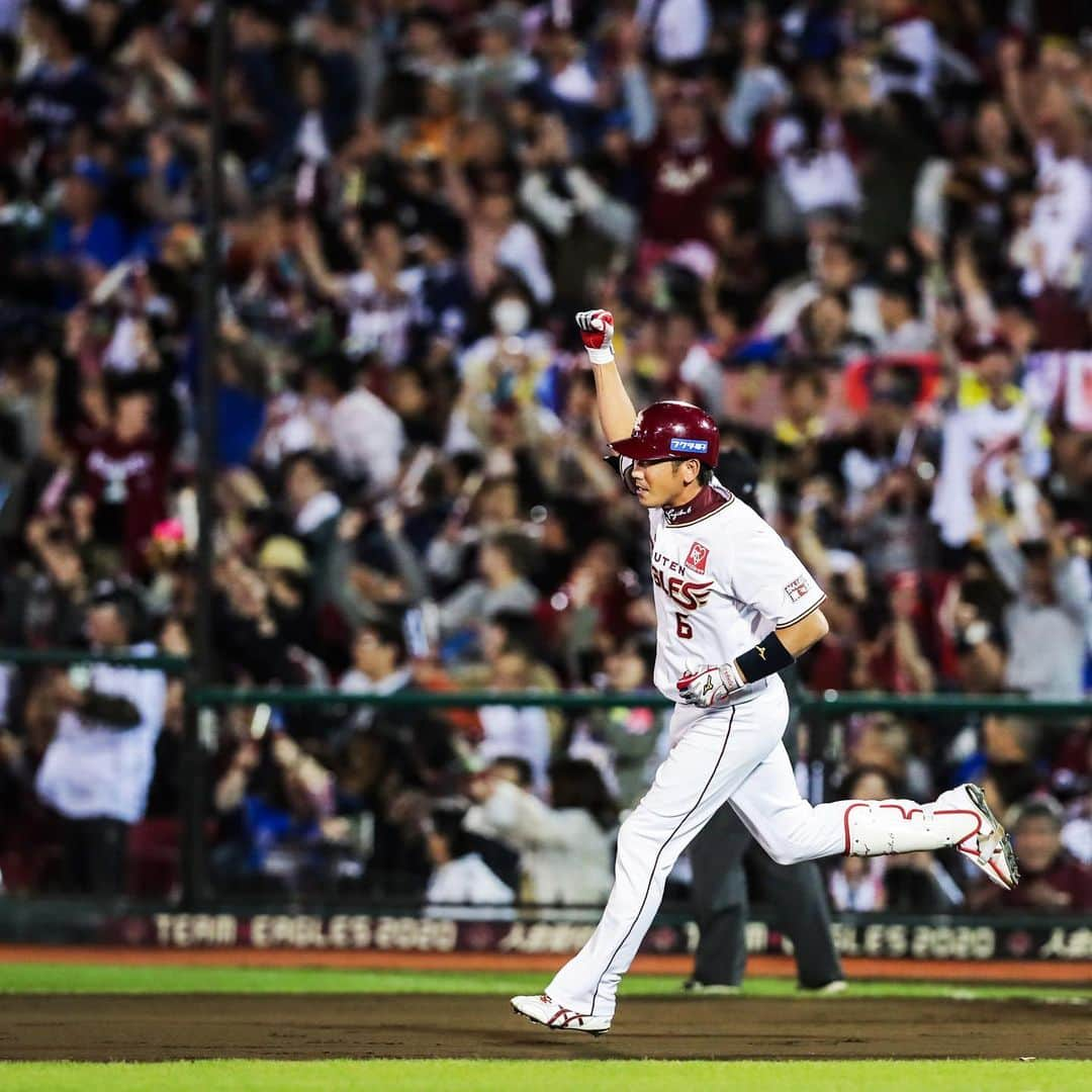 東北楽天ゴールデンイーグルスさんのインスタグラム写真 - (東北楽天ゴールデンイーグルスInstagram)「⚾️ ⚾️E 6-1 L⚾️ 絶対に負けられない試合をチーム一丸で劇的勝利‼️‼️ 1点差の8回に藤田選手が起死回生の同点アーチ👍🏼 そしてさらに5点を追加して勝負を決めた‼️ 7回の大ピンチでは宋選手が見事な火消し💯 勝ち投手は62試合目の登板の森原選手で4勝目✨  先発の福井選手は4ヶ月ぶりの登板で3回1安打無失点👏🏼 #rakuteneagles #RESTART #日本一の東北へ #藤田一也 #宋家豪 #森原康平 #福井優也」9月21日 22時03分 - rakuten_eagles