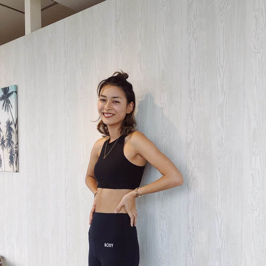 松本瞳のインスタグラム：「. こないだsurffitしたときの🥰 @roxyjapan . #roxy #fitness」