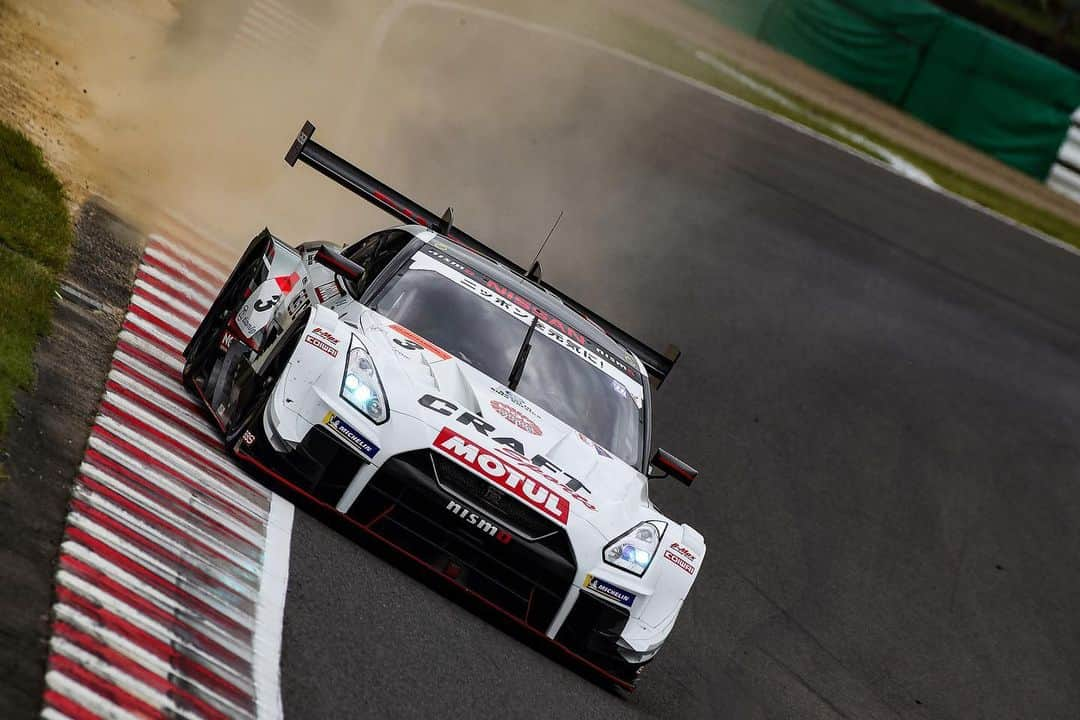 折原弘之のインスタグラム：「2019 Super GT Rd7 SUGO  #nismo #koheihirate #nissan #sportslandsugo」