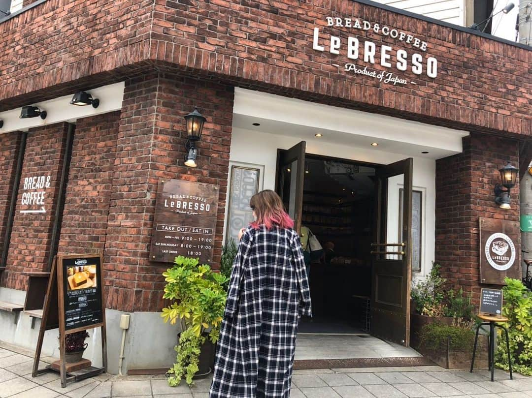 あやつるぽんさんのインスタグラム写真 - (あやつるぽんInstagram)「... #食パン . . #レブロッソ #osaka #パン屋 #ootd #otto #fashion  #cafe #大阪カフェ #おしゃれカフェ  #インスタ映え」9月21日 22時45分 - ayatsurupon