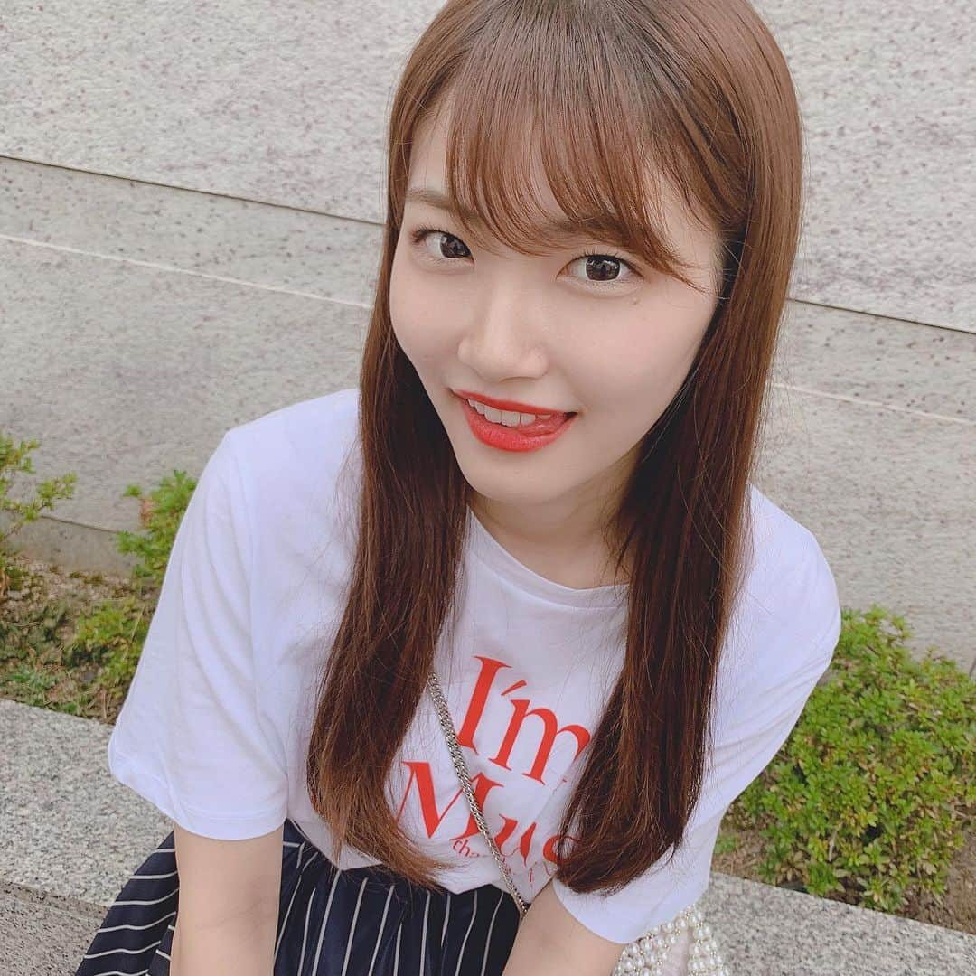 平田詩奈さんのインスタグラム写真 - (平田詩奈Instagram)「﻿ 白に赤文字って﻿ かわいいよね🍒﻿ ﻿ ﻿ #しいなのワードローブ」9月21日 23時14分 - shiina__0822