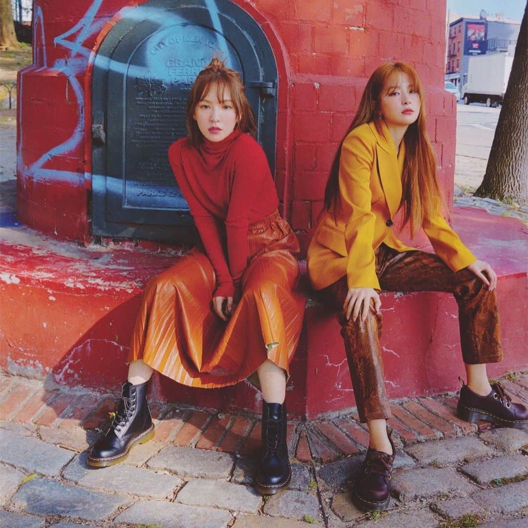 スルギさんのインスタグラム写真 - (スルギInstagram)「SEULGI - Marie Claire Korea October 2019 Issue with Wendy Scanned by: sgsgom #REDVELVET #레드벨벳 #SEULGI #슬기 #🐻」9月21日 23時24分 - kristiandawal29