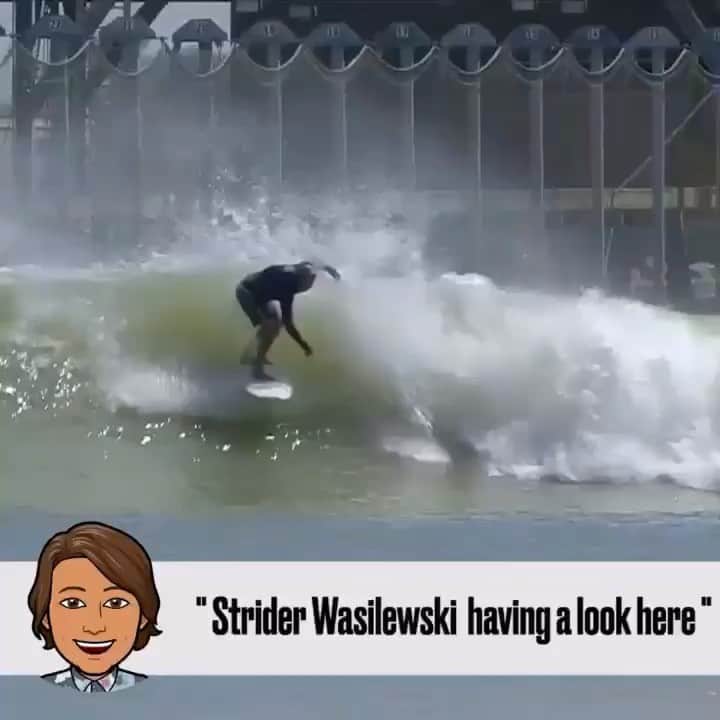 ジュリア・ロバーツのインスタグラム：「Check out my Pal @stridersworld live on worldsurfleague.com commentating WHILE surfing 🏄 at the #freshwaterpro by @outerknown  NEXT ATTEMPT TODAY AT 12:30 !👍🏼#taughthimeverythingheknows ☀️😉☀️」