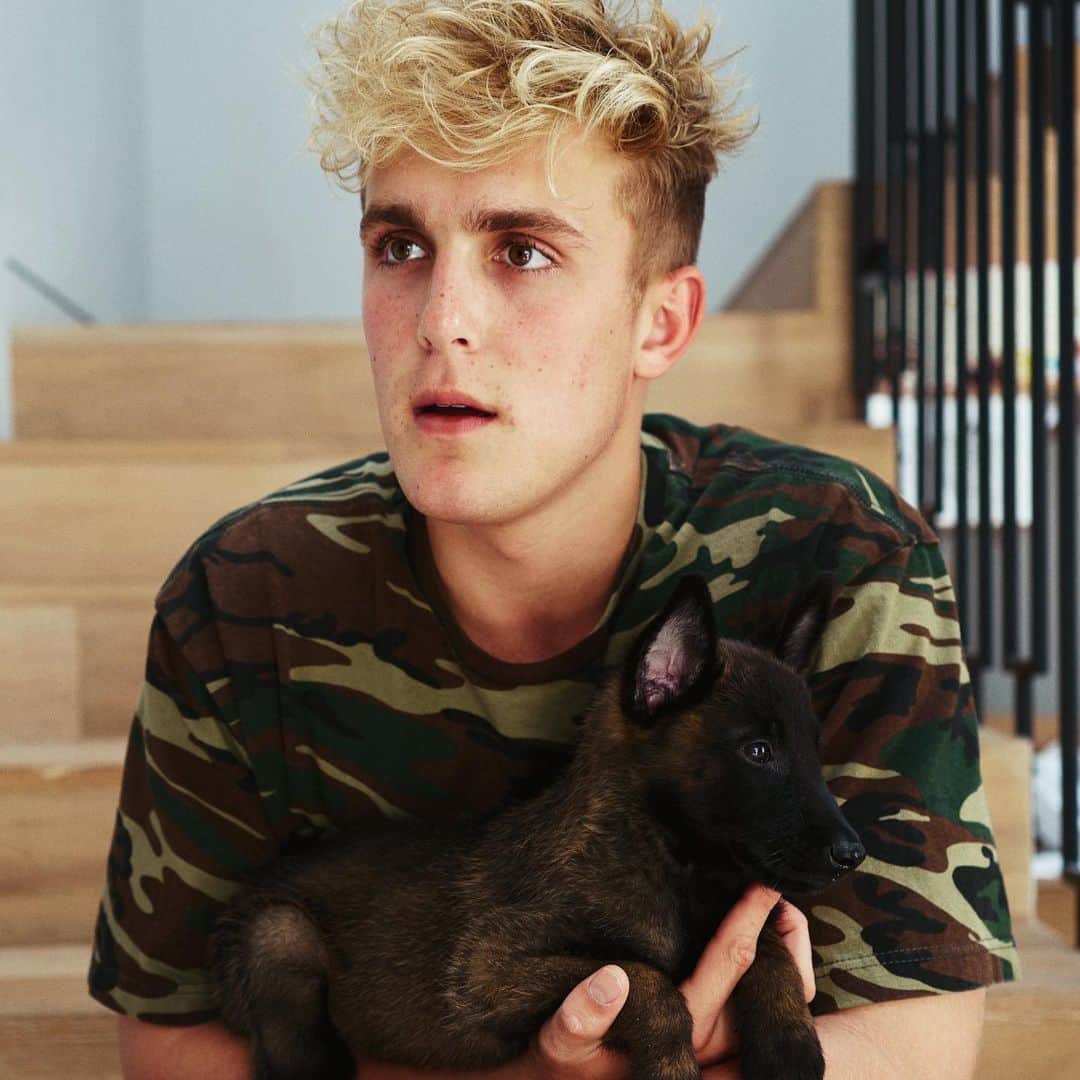 New York Times Fashionさんのインスタグラム写真 - (New York Times FashionInstagram)「YouTube said this week they were changing whom it will verify and why. Creators say they’re baffled and upset. (@jakepaul, seen here in 2017 with his friend Apollo, unverified himself by changing his user name.) Other YouTubers had verification taken from them. “Everyone I know is freaking out,” said Caryn Marjorie Jones, a 19-year-old who goes by CutieCaryn on YouTube told @taylorlorenz. And then? After all the drama, YouTube reversed its decision. What a week! Photograph by @jokemichaels」9月21日 23時58分 - nytstyle