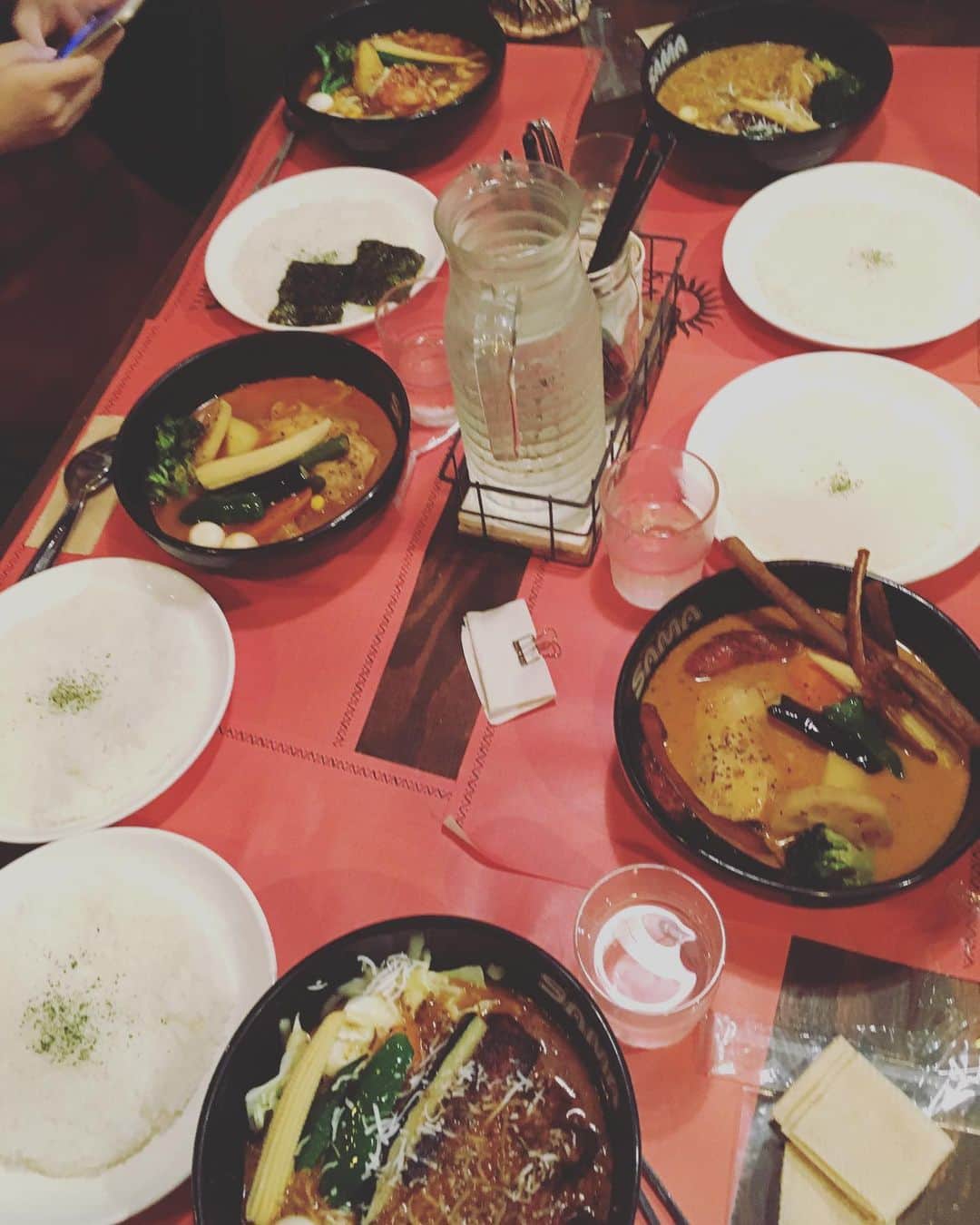 佐伯日菜子さんのインスタグラム写真 - (佐伯日菜子Instagram)「#スープカレー  が大渋滞。 #下北沢  #sama」9月22日 0時01分 - hinakosaeki