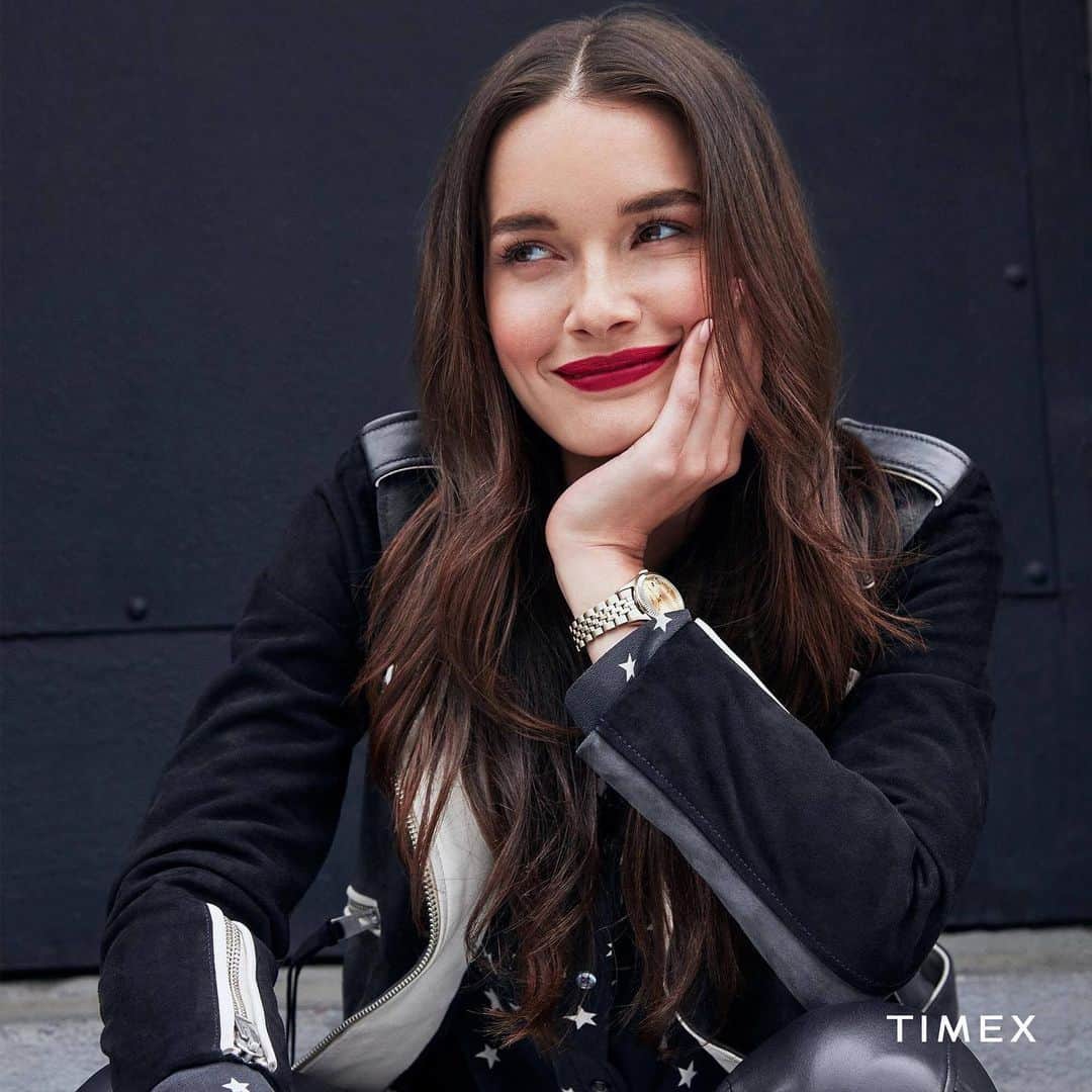 のインスタグラム：「Build your legacy 👑  #wedontstop #timex #waterbury #womenswatch #legacy ⌚: Waterbury Legacy」