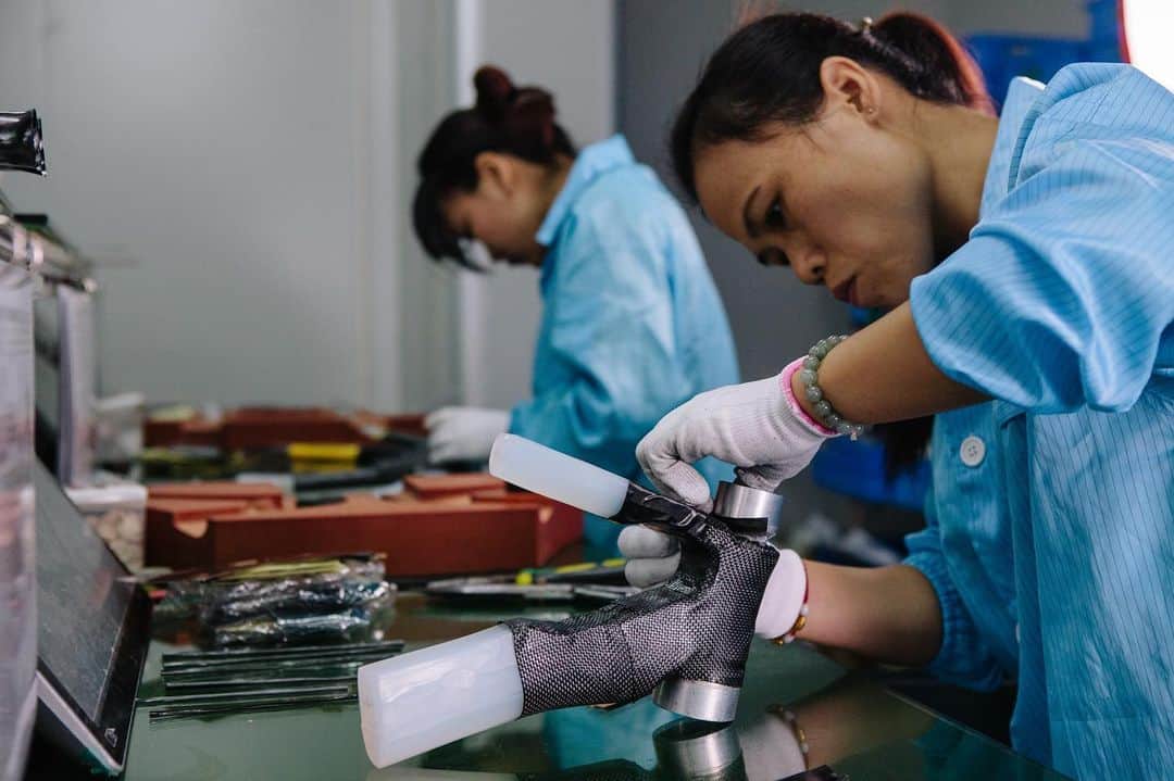 Fuji Bikesさんのインスタグラム写真 - (Fuji BikesInstagram)「When “hand made” means made by hand. The Fuji Supreme is just that – made by hand. Tuned to perfection and raced to victory.⁣ ⁣ ⁣ ⁣ ⁣ ⁣ #fujibikes #fujisupreme #120yearsbetter #womenscycling」9月22日 0時09分 - fujibikes