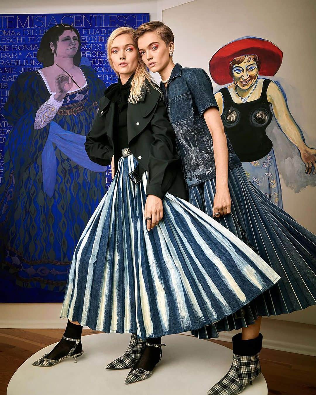 クリスチャンディオールさんのインスタグラム写真 - (クリスチャンディオールInstagram)「We are so proud to have dressed sisters Ruth and May Bell again, here lensed by Jason Kibbler to illustrate Harper's Bazaar editorial featuring an in-depth conversation about feminism. Wearing the #DiorAW19 collection by @MariaGraziaChiuri, the twins are portrayed against a series of artworks where women's achievements are presented from a female perspective.⁠⠀ © @JasonKibblerStudio --- ⁠⠀ Artwork from left:⁠⠀ May Stevens, Artemisia Gentileschi, 1976; Alice Neel, Bella Abzug—the Candidate, 1976, Sharon Wybrants, Self-Portrait as Superwoman (Woman as Culture Hero), 1977–78/2010–16; Diana Kurz, Durga, 1977 in 'The Sister Chapel.'」9月22日 1時43分 - dior