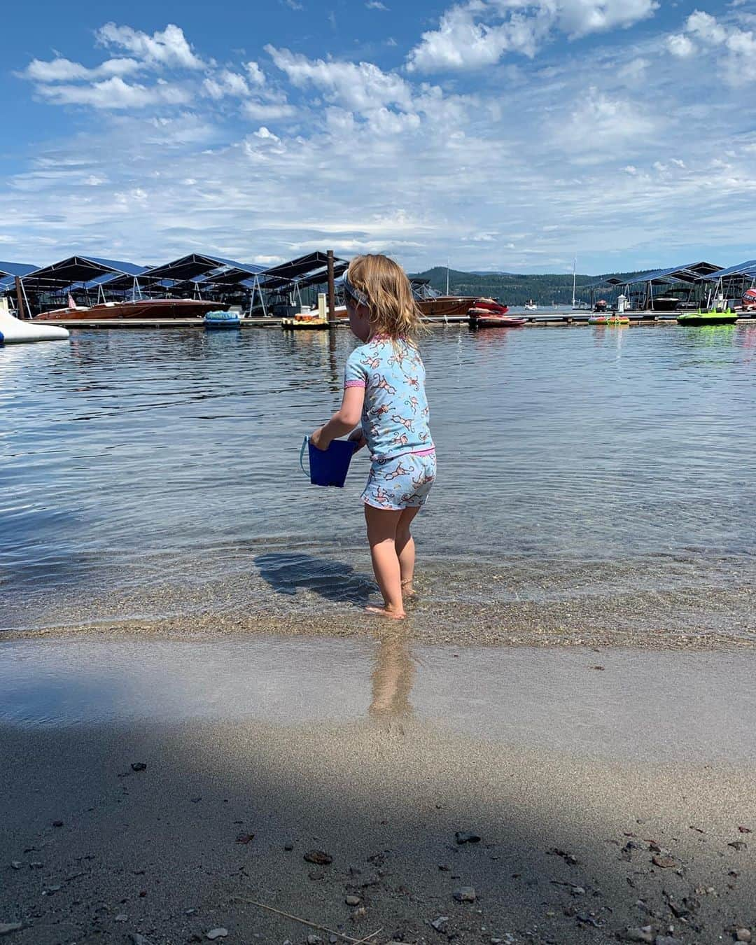 ベハティ・プリンスルーさんのインスタグラム写真 - (ベハティ・プリンスルーInstagram)「Can’t believe she’s 3 today. LOVE YOU FOREVER 💕」9月22日 1時53分 - behatiprinsloo