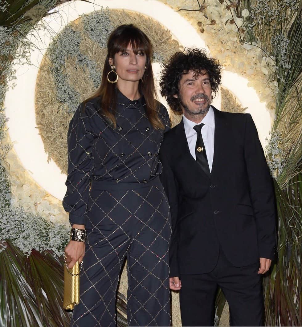 カロリーヌ・ド・メグレのインスタグラム：「Last night at the Gala de l’Opera ✨#ChanelandDance with @yarolpoupaud (He said he didn’t mind if I wore high heels 😬) Hair and makeup @camilloumakeup #GO1920」