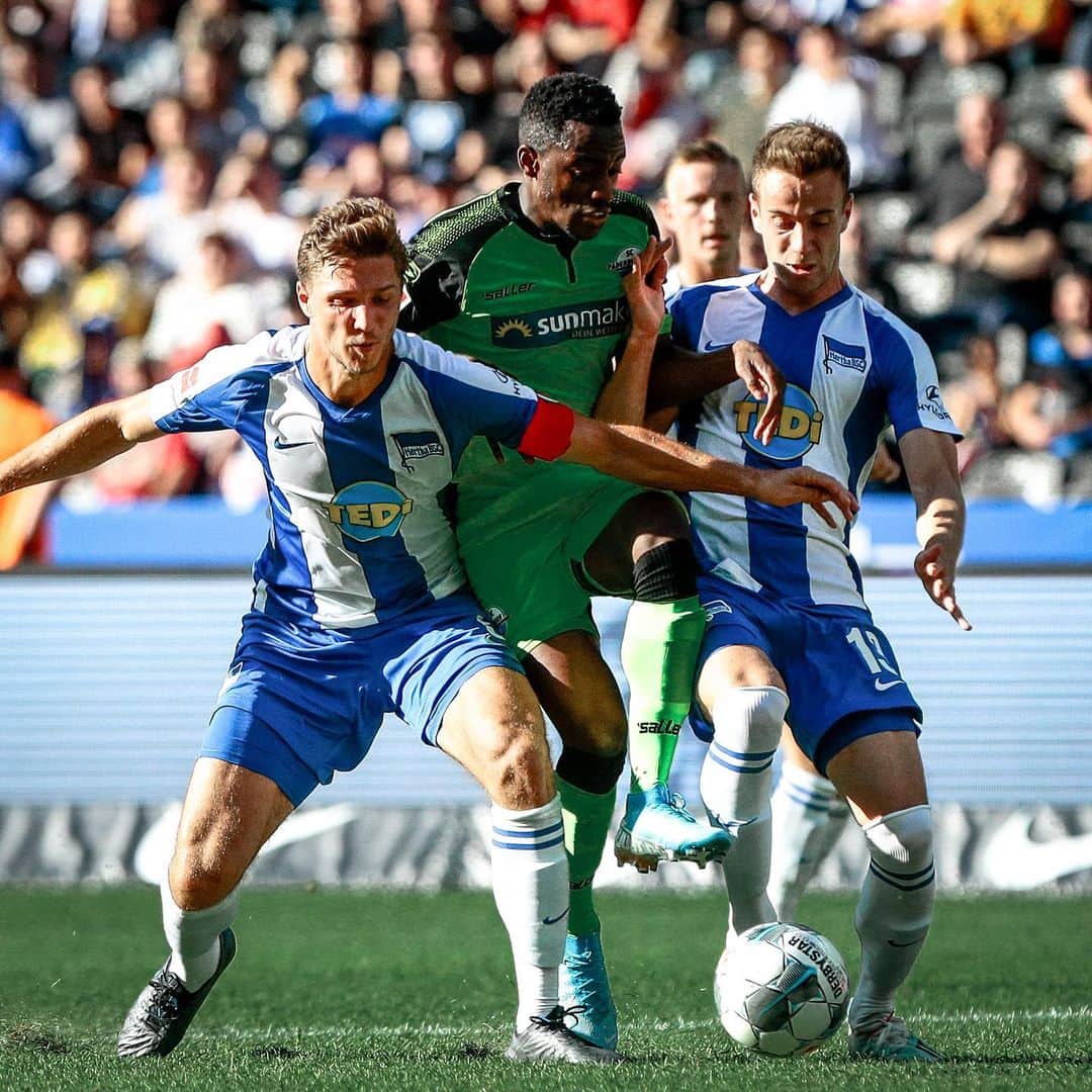 ニクラス・シュタルクのインスタグラム：「Wichtige 3️⃣ Punkte und mein 1️⃣0️⃣0️⃣. Bundesliga-Spiel für @herthabsc 💪🔵⚪️ Gelungener Samstag! 😉 Danke für eure Unterstützung 👍」