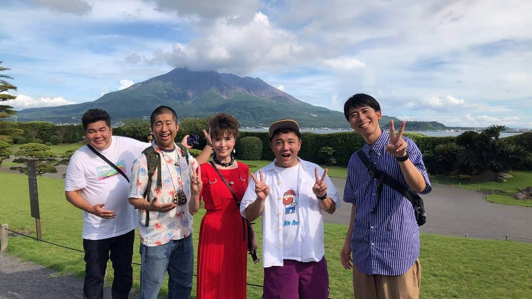 フジテレビ「なりゆき街道旅」さんのインスタグラム写真 - (フジテレビ「なりゆき街道旅」Instagram)「次回9/29(日)12:00～放送のなりゆき街道旅は薩摩街道 近く、鹿児島をなりゆき旅！旅人は小柳ルミ子&ゴリけん&パラシュート部隊 。由羅役で『西郷どん』出演の小柳ルミ子が、撮影場所になった世界遺産仙巌園へ！桜島&黒豚とんかつも満喫！お楽しみに☆ #なりゆき街道旅 #薩摩街道 #鹿児島 #ハライチ #澤部 #小柳ルミ子 #ゴリけん #パラシュート部隊 #ゴリパラ #西郷どん #由羅 #世界遺産 #仙巌園 #桜島 #黒豚 #とんかつ」9月22日 14時07分 - nariyuki_kaido_tabi