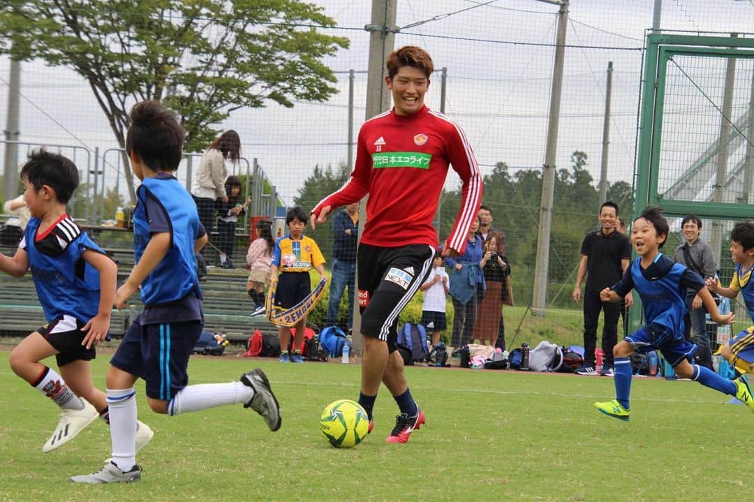 のインスタグラム：「9月22日 小学生以下対象にファンサービスデーを開催 #ベガルタ仙台 #仙台 #サッカー #Jリーグ #2019シーズン #スローガン #ReVolution #ファンサービスデー #サッカー教室 #ナイススマイル」