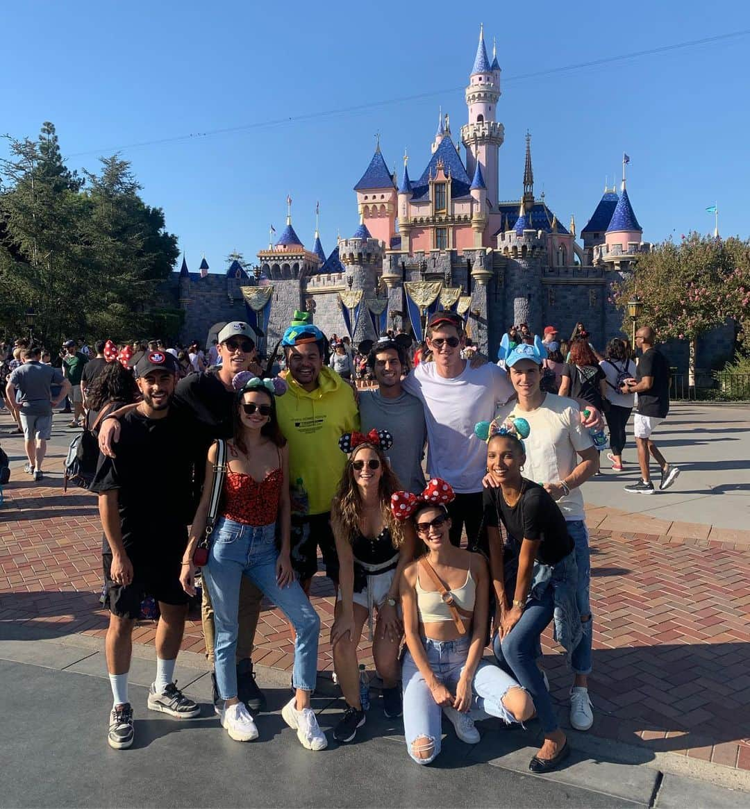 サラ・サンパイオさんのインスタグラム写真 - (サラ・サンパイオInstagram)「Truly the happiest place on earth! 🤗🤗 @disneyland #disneyland #happiestplace」9月22日 14時39分 - sarasampaio