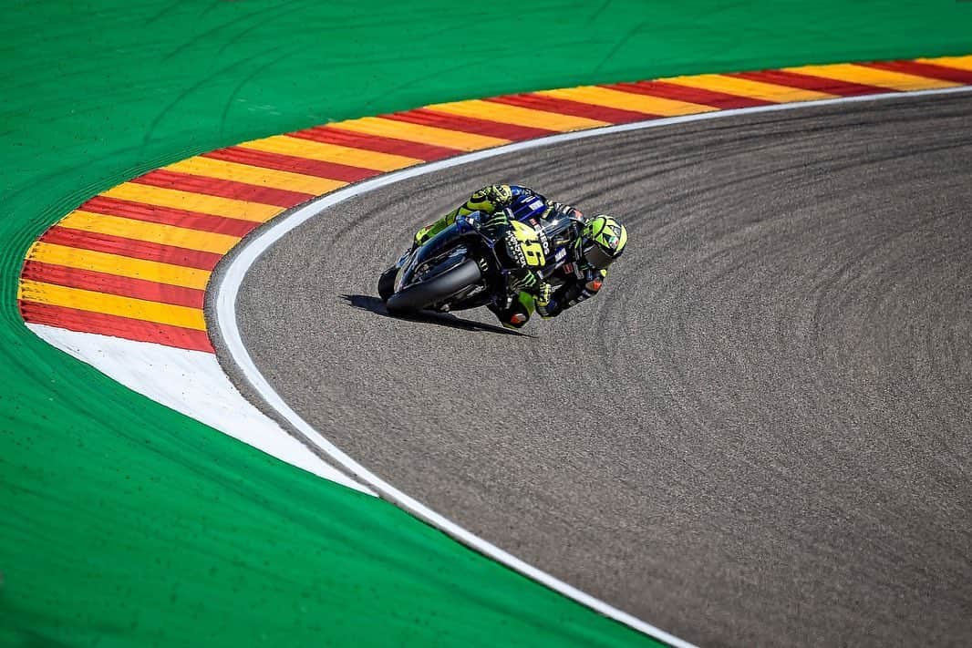 バレンティーノ・ロッシさんのインスタグラム写真 - (バレンティーノ・ロッシInstagram)「Motorland de Aragon,Spain Saturday,official practice 📸 @falex79 @gigisoldano @jesusrobledo」9月22日 6時19分 - valeyellow46