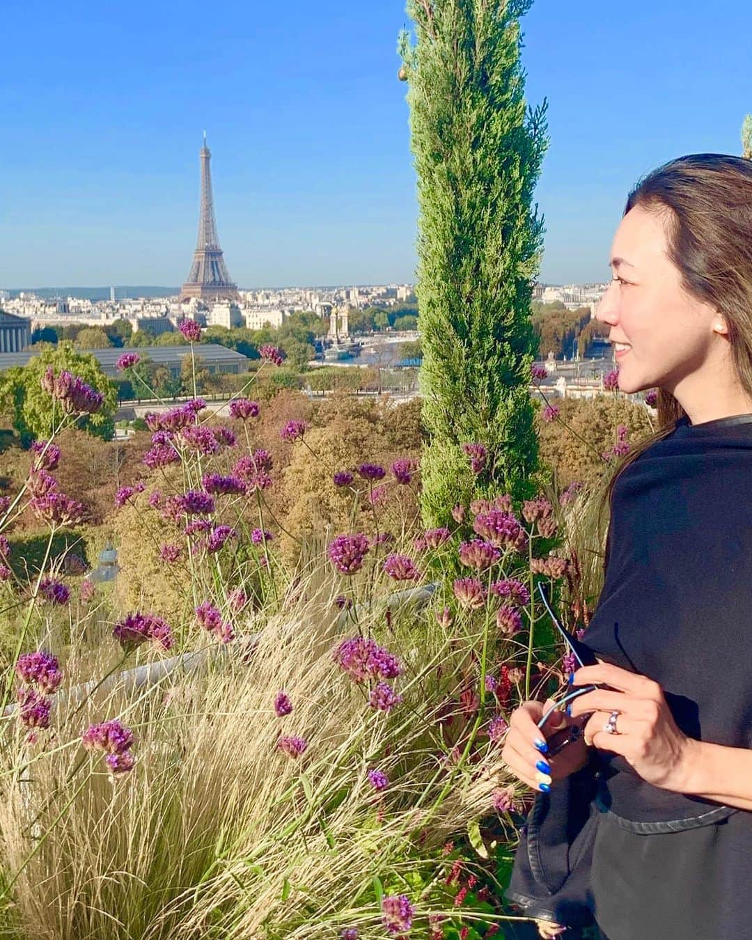 和央ようかさんのインスタグラム写真 - (和央ようかInstagram)「Beautiful morning in Paris 🇫🇷360 degree view 😍😍😍amazing ❤️💕❤️💕 美しいパリの朝🇫🇷 360度パリを見渡せる最高のテラスにお邪魔しました❤️💕😍 #takakoworldstylin🌎  #lifestyle #france 🇫🇷 #paris #lemeurice  #yokawao #和央ようか #フランス #パリ #ホテルムーリス #amazingview」9月22日 7時02分 - yokawao0215