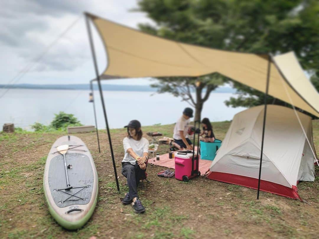 田中幸さんのインスタグラム写真 - (田中幸Instagram)「能登島家族キャンプ⛺️ 澄んだ海 秋の虫の音  娘をパパラッチ📷👨 大好きなオジ様 山から強制同行 家族ツアーDay2  @souyustick  #家族キャンプ #能登半島 #能登島 #イルカ🐬」9月22日 7時21分 - sachitanaka