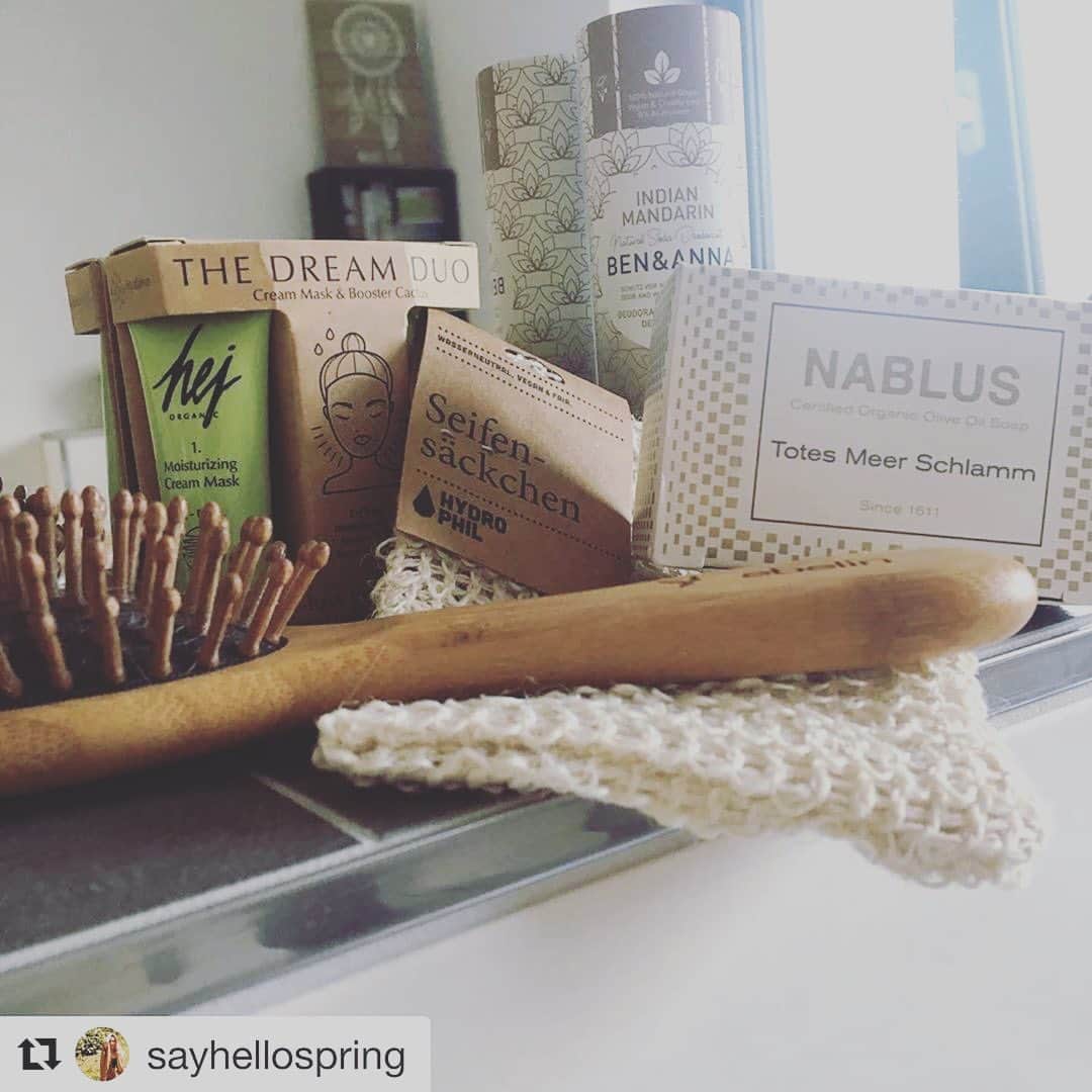 Nablus Japanのインスタグラム：「#ナーブルスソープ はエコ大国ドイツでも大人気。数多くあるオーガニック石鹸の中でも、リピーターが多く、年齢や性別を問わずに愛用されています。 カラダに優しい石鹸を使うことは、地球にも優しいということ。 . . #nablussoap」
