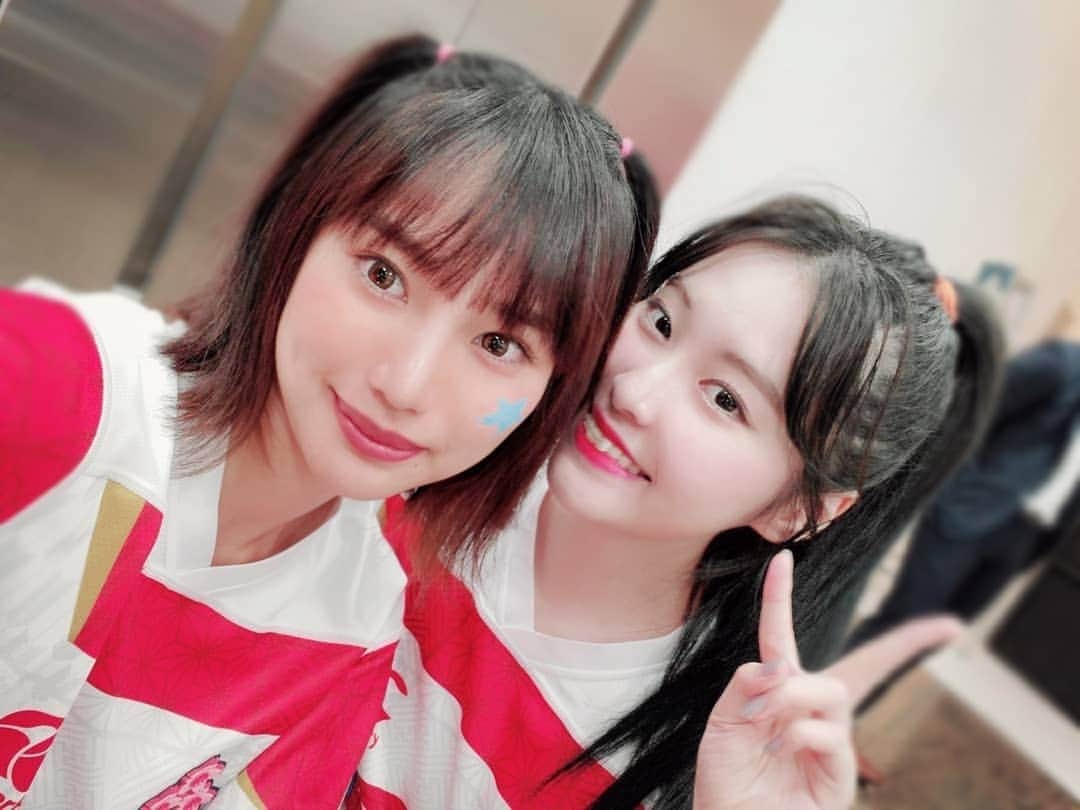のインスタグラム：「R  U  G  B  Y ‪‪🏉 . ラグビー日本代表をみんなで応援しよう🏉🎌 . 発売中の"ViVi"11月号にちょこっと居ます︎☺︎ . ViVigirlの特集では日本酒女子会で 大人女子トークをした様子も🍶 . ぜひ探しながらViViを読んでみて‪‪❤︎‬ . . . #ViVi #ViVigirl #ラグビーワールドカップ2019 #ラグビー #ラグビー日本代表」