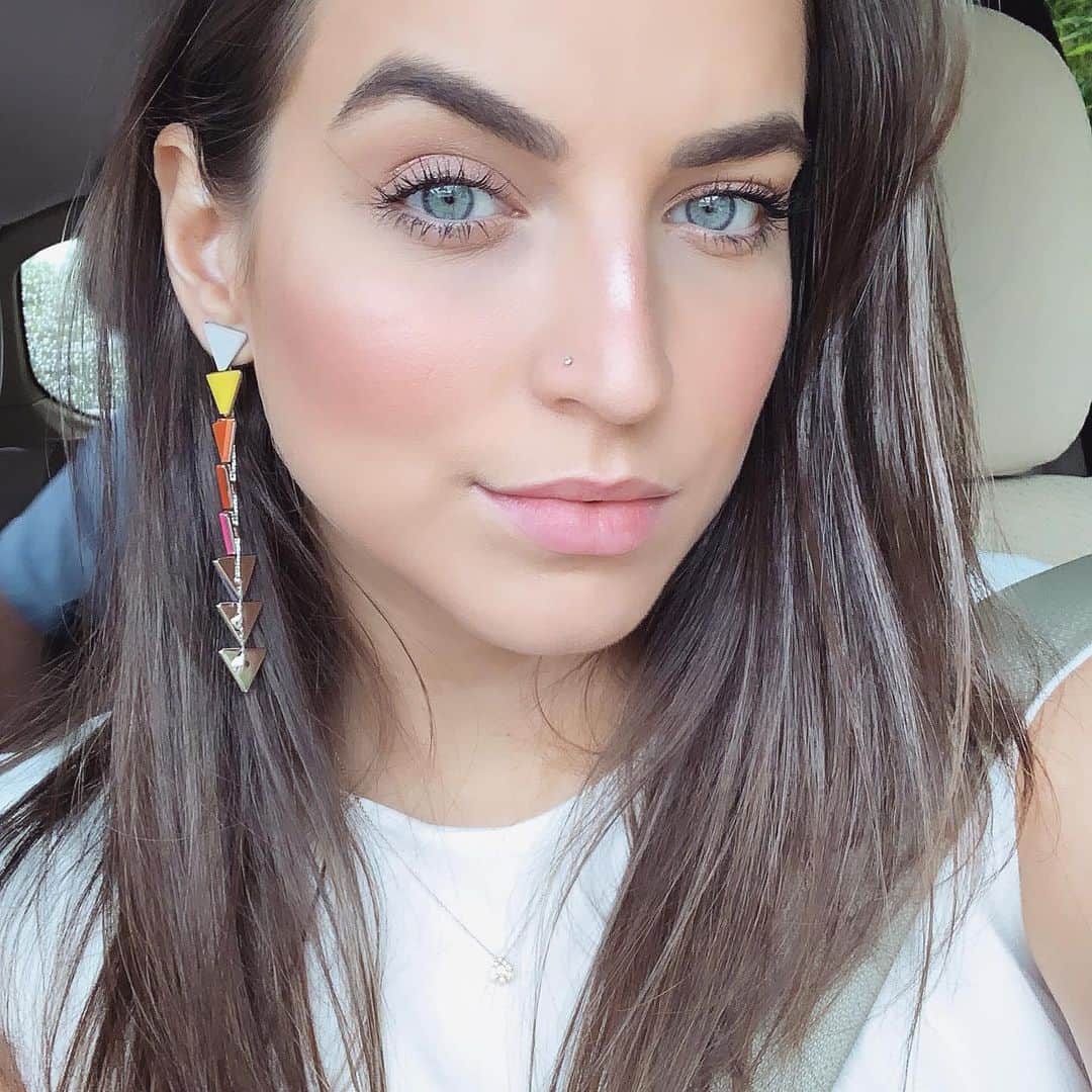 Bruna Unzuetaのインスタグラム：「🌈」