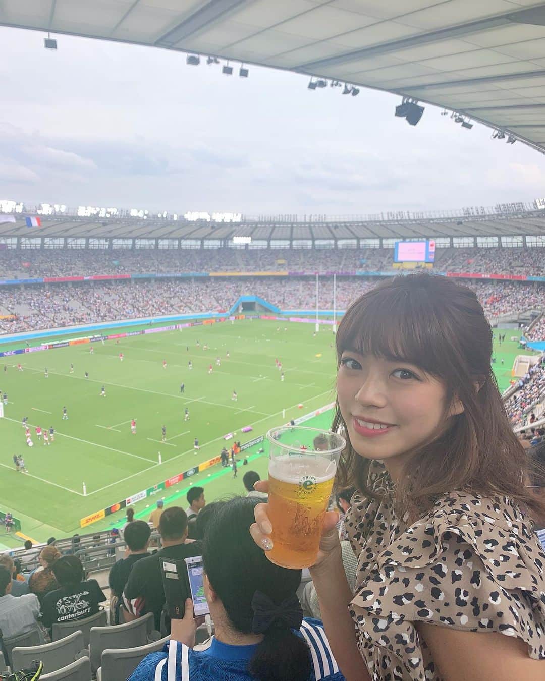 わちみなみのインスタグラム：「フランス🇫🇷﻿ 🆚﻿ アルゼンチン🇦🇷﻿ ﻿ 観てきました🏉🏉﻿ ﻿ ﻿ 国を背負ったプレーから目が離せなかった😢😢﻿ かっこよすぎた✨✨✨﻿ ﻿ あんなにスタジアムに人が入っている中でみる﻿ ラグビーの試合は初めてだったなあ。。！﻿ ワールドカップの盛り上がりを肌で感じております。。﻿ ﻿ ラグビーあつすぎ😭💓﻿ ﻿ 生ハカもみたかったなー！﻿ボーデンバレッド選手がかっこよすぎる😅笑 ﻿ #ワールドカップ #RWC2019 ﻿ #味スタ #ラグビー」