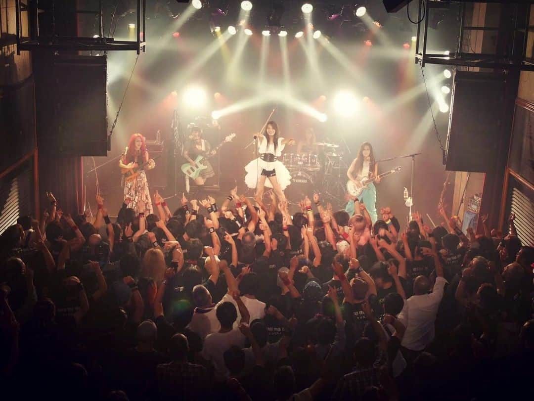 Marinaさんのインスタグラム写真 - (MarinaInstagram)「【2019.09.21 京都MUSE】 . Aldious Tour 2019 “Evoke” 36公演目 京都MUSEたっくさんの笑顔をありがとう！！また来るね、京都！ . そして明日開催予定であった石川・金沢AZ公演は台風の影響により中止となりました。楽しみにしていて下さった皆様本当に申し訳ありません。 . 金沢行きたかった！！！ また絶対どこかのタイミングでリベンジさせて下さい。 . #Aldious #アルディアス #music #Japan」9月22日 10時31分 - aldiousmarina