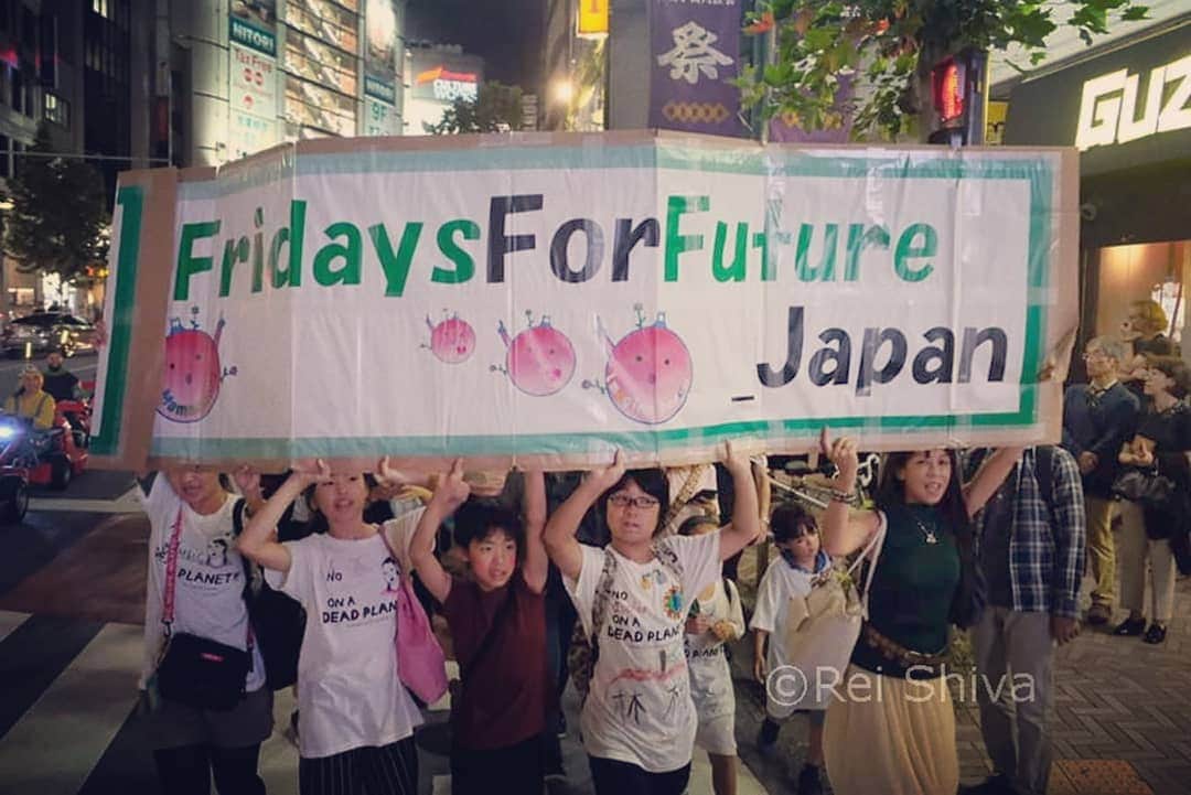志葉玲さんのインスタグラム写真 - (志葉玲Instagram)「#グローバル気候マーチ #fridaysforfuture #気候正義 #climatejustice #climateaction #tokyo」9月22日 11時35分 - rei.shiva