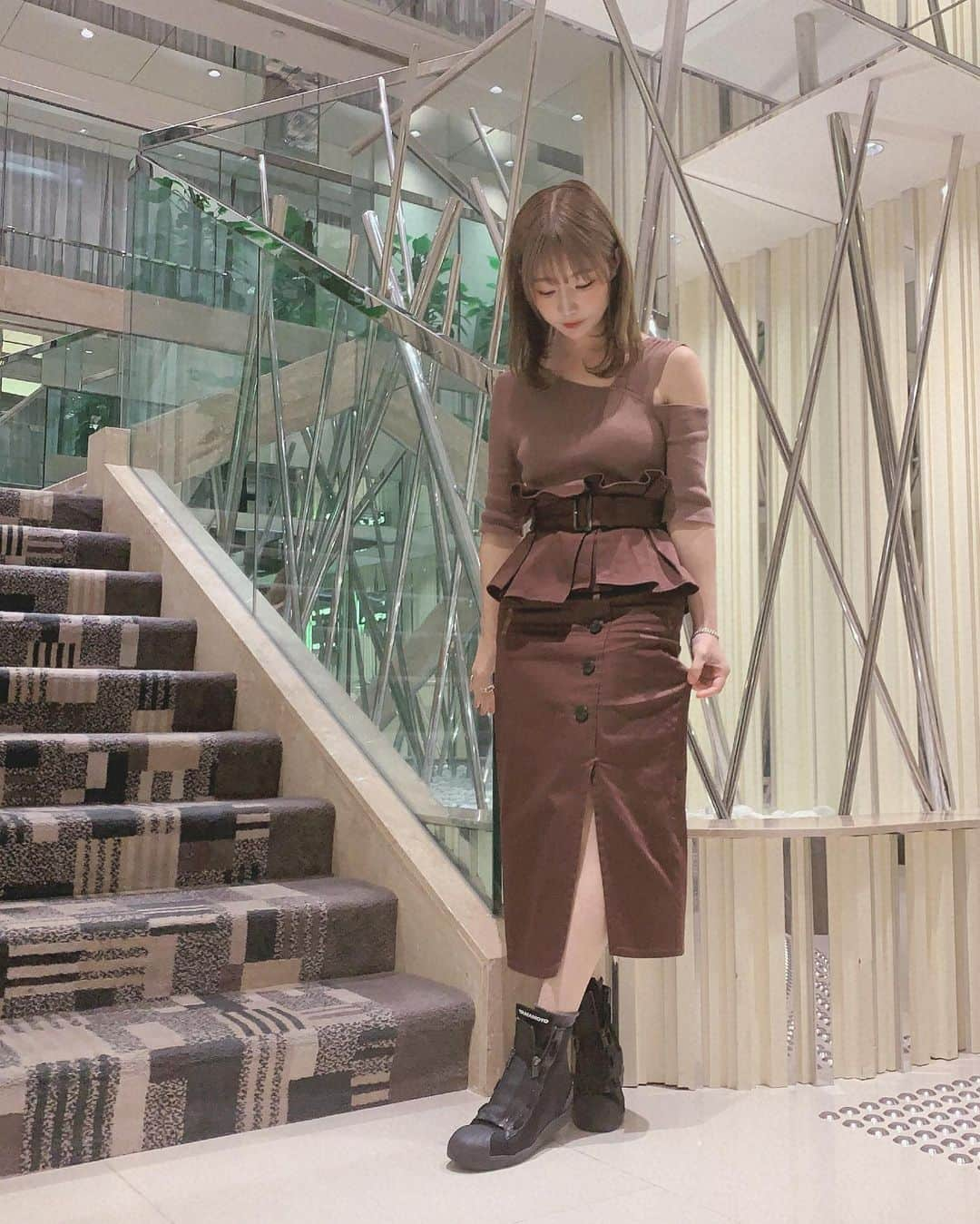 山内あいなさんのインスタグラム写真 - (山内あいなInstagram)「秋服着れた😌💭﻿ ﻿ パーソナルカラー診断したら肌の色に合うと言われたのがボルドー🍇🍠🍁﻿ ﻿ ﻿ 体型や肌色に合わせて髪色やメイクの色みも診断してくれるからすっごく参考になったしお買い物が楽しくなった😳✨﻿ ﻿ ﻿ 青山のgraceavenueというサロンで骨格診断&パーソナルカラー診断をしてもらったよ😉﻿ ﻿ #パーソナルカラー﻿ #骨格診断﻿ #ちなみに私は﻿ #ブルベ﻿ #夏 #香港 #31313香港 #多謝」9月22日 11時39分 - ainayamauchi3131