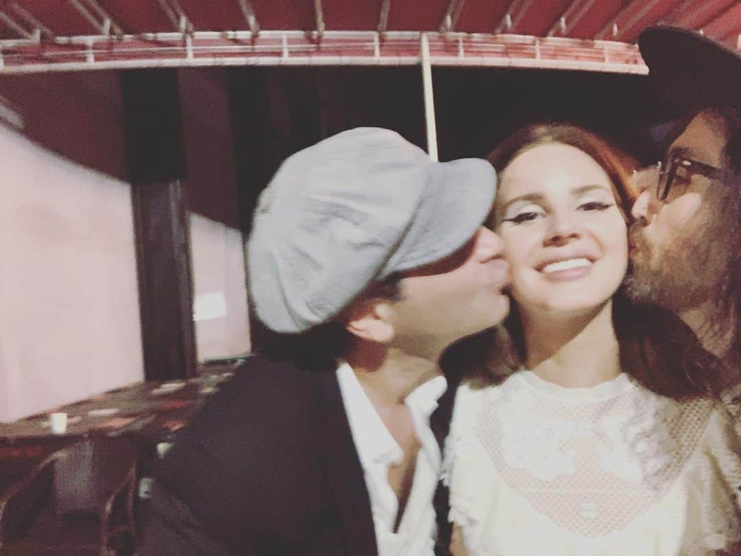 ショーン・レノンさんのインスタグラム写真 - (ショーン・レノンInstagram)「@lanadelrey sandwich...」9月22日 11時48分 - sean_ono_lennon