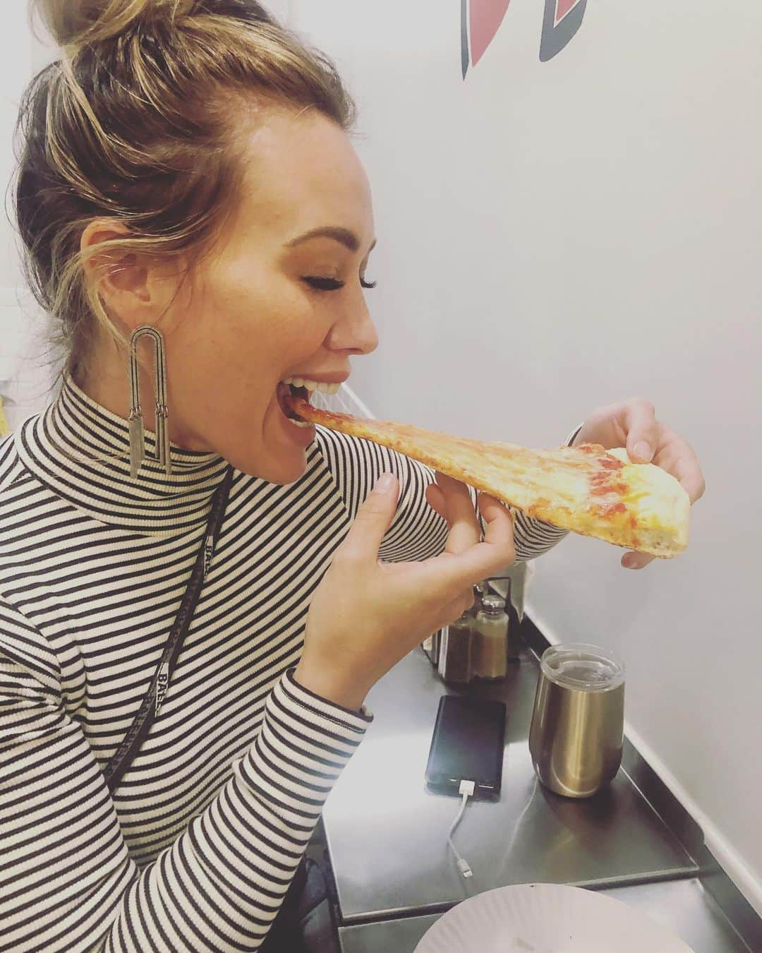 ヒラリー・ダフさんのインスタグラム写真 - (ヒラリー・ダフInstagram)「Raging tonight.」9月22日 11時57分 - hilaryduff