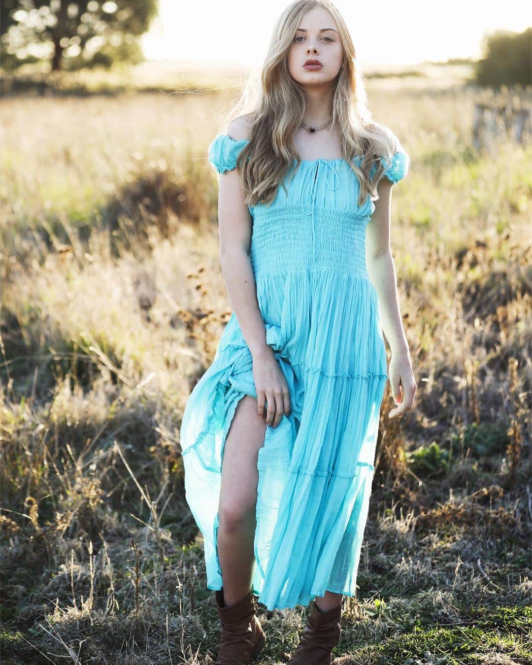 Indi Woollardさんのインスタグラム写真 - (Indi WoollardInstagram)「Australia 🇦🇺 Photo @caitlinmayphotography  Dress @tierra_alma @houseofskye  #australia #aussielife #country #outback #indiawoollard #teen #houseofskye #model」9月22日 12時30分 - indiawoollard