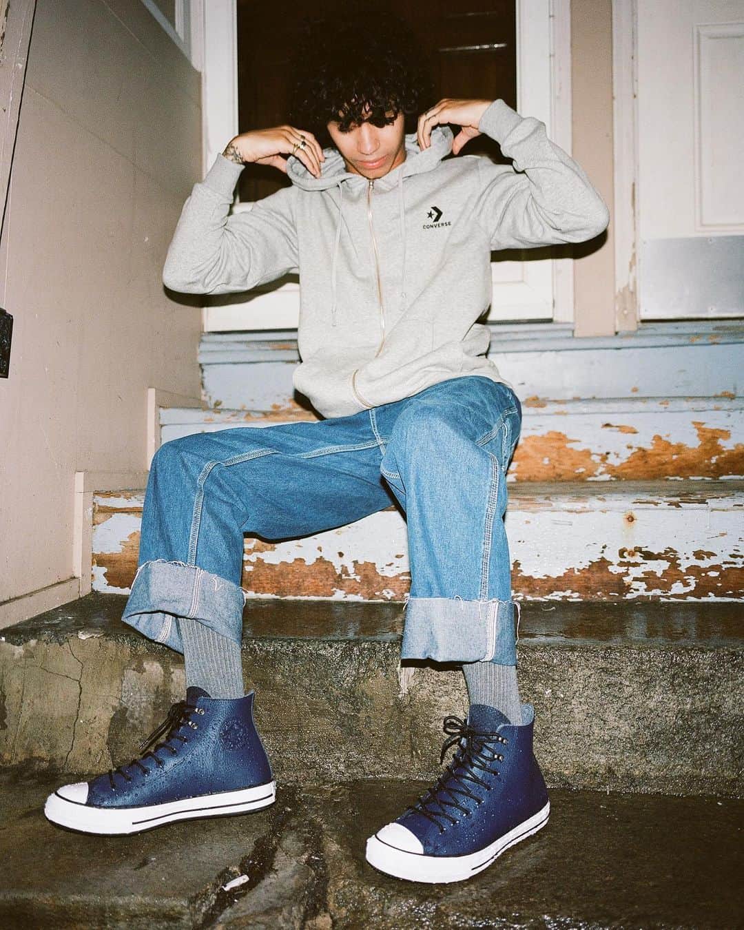 converseさんのインスタグラム写真 - (converseInstagram)「It's leather weather. With a water-repellent leather and a warm lining, this sneaker-boot hybrid has everything you need for staying warm and dry this fall.」9月23日 0時27分 - converse