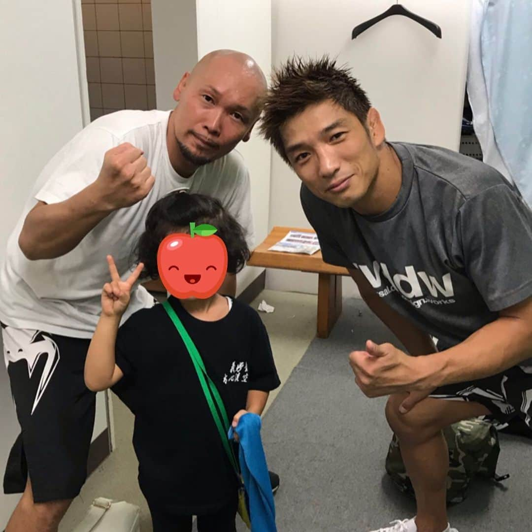 所英男さんのインスタグラム写真 - (所英男Instagram)「FIGHTING NEXUS 川越大会で山口高嶺選手とエキシビションを。田中康友選手の引退エキシビションを務めさせていただきました。山口選手はキックボクサーで初の総合格闘技。普段とは違うルールで戸惑いもありましたが、とても強くて疲れました、、。田中選手は元SKアブソリュートの強い選手。しかも2005年、ゼストに自分が出てた頃にいた選手。そんな選手の引退エキシビションの相手をさせていただき、感慨深いものがありました。田中選手は10月に埼玉県 北本駅にエクシードスポーツジムというジムを出すそうです。少し気が早いですが、ジムオープンおめでとうございます！！^_^」9月22日 23時01分 - tokorohideo