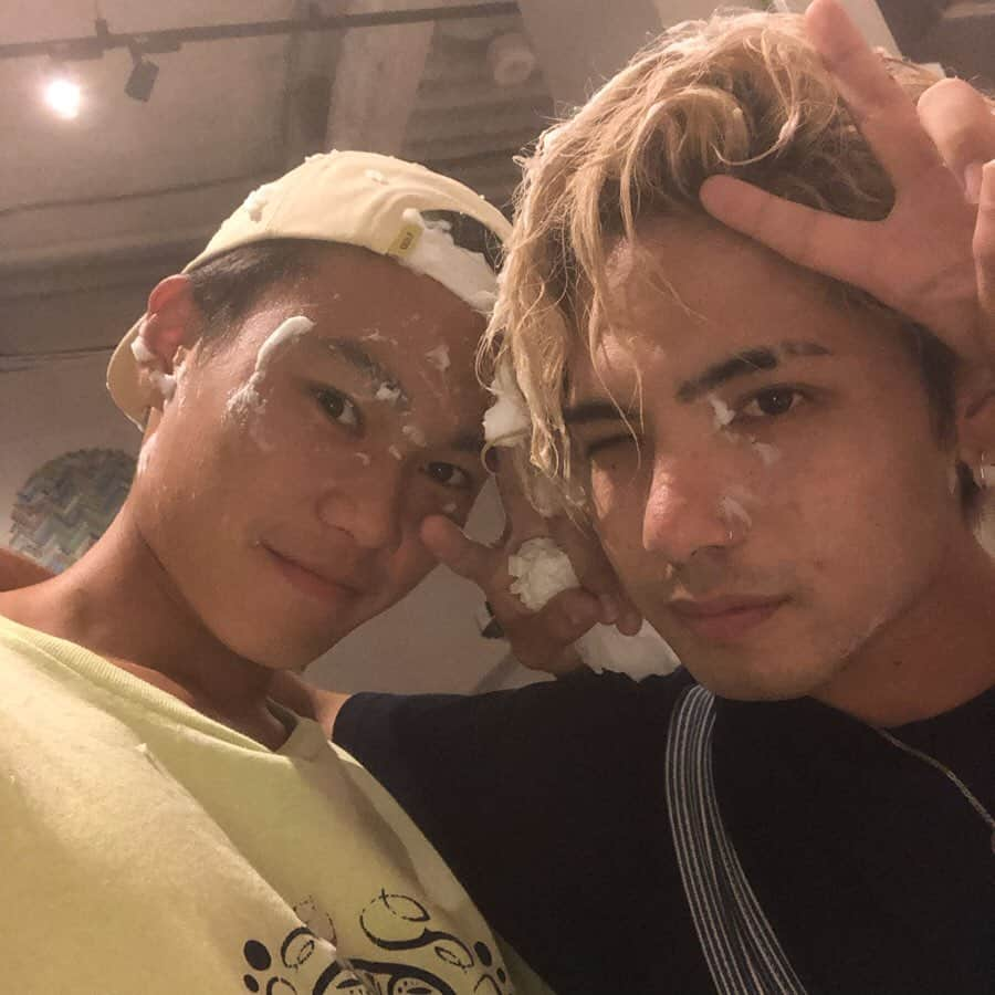 Kayaさんのインスタグラム写真 - (KayaInstagram)「パイ投げバトルロワイアル🤼‍♂️」9月22日 23時21分 - kayasakakibara