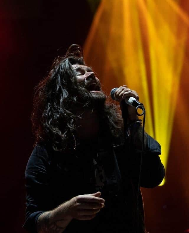 Alternative Pressさんのインスタグラム写真 - (Alternative PressInstagram)「After 20+ years with @takingbacksunday, @adamdamnlazzara's light shines brighter than ever. Between his incredible vocal range and iconic stage presence, Adam's musicianship will go down in history. Happy Birthday, Adam!⁠ 📷: @ryanbakerink⁠ .⁠ .⁠ .⁠ #adamlazzara #tbs #takingbacksunday #altpress #alternativepress」9月22日 23時40分 - altpress