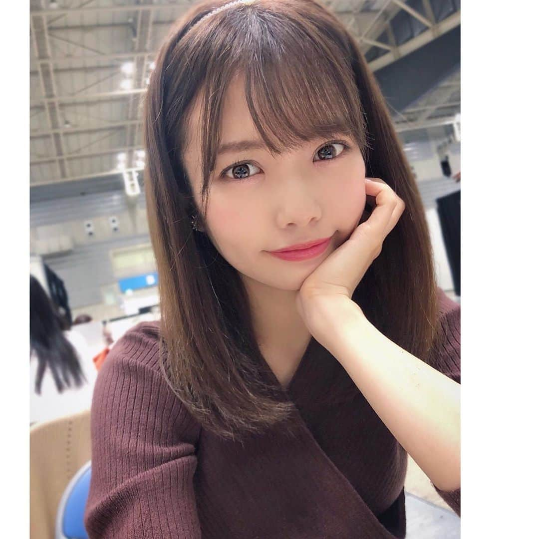 渕上舞さんのインスタグラム写真 - (渕上舞Instagram)「外カメラでの自撮りが出来るようになってきた今日この頃✌︎﻿ より高画質だ~🙊✨﻿ ﻿ ﻿ 誕生日迎える前に、髪色新しくしてきました🍂﻿ 秋なので少し落ち着いたカラーでお願いしました☺︎﻿ ﻿ ﻿ #ootd #selfie #newhaircolor ﻿ @matsumo2727﻿ #akb48 #横浜 #握手会 #thankyou」9月22日 23時41分 - mai_fuchigami_48