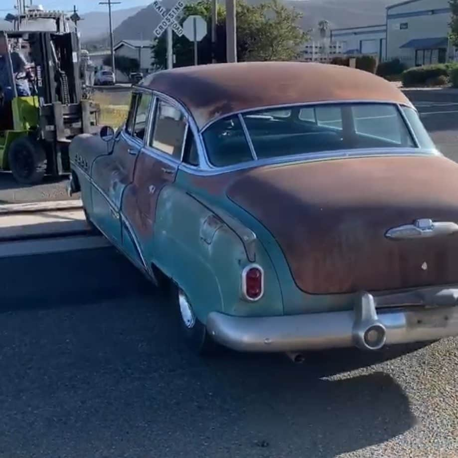 ケアリー・ハートさんのインスタグラム写真 - (ケアリー・ハートInstagram)「‘52 Buick 4 door 🤘🏼🤘🏼🤘🏼. Thanks @j__graham , can’t wait to get this girl on the road.」9月22日 23時46分 - hartluck