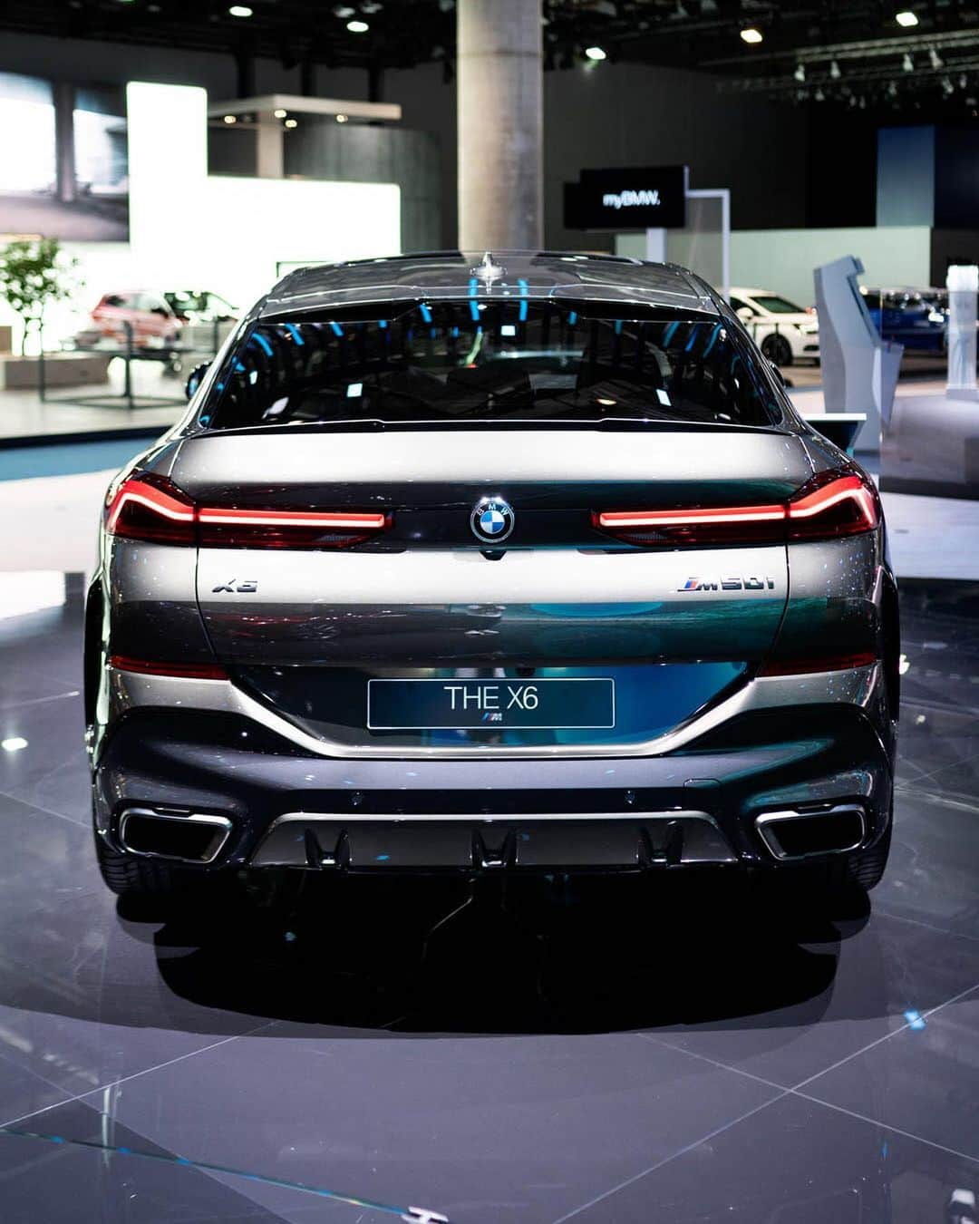 BMWさんのインスタグラム写真 - (BMWInstagram)「Experience the sporting flair at the #IAA19 in Frankfurt. The all-new BMW X6. #TheX6 #BMW #X6 #BMWIAA @BMWdeutschland __ BMW X6 M50i: Fuel consumption in l/100 km (combined): 10.7–10.4. CO2 emissions in g/km (combined): 243–237.  Acceleration (0-100 km/h): 4.3 s. Power: 390 kW, 530 hp, 750 Nm. Top speed (limited): 250 km/h.  The values of fuel consumptions, CO2 emissions and energy consumptions shown were determined according to the European Regulation (EC) 715/2007 in the version applicable at the time of type approval. The figures refer to a vehicle with basic configuration in Germany and the range shown considers optional equipment and the different size of wheels and tires available on the selected model. The values of the vehicles are already based on the new WLTP regulation and are translated back into NEDC-equivalent values in order to ensure the comparison between the vehicles. [With respect to these vehicles, for vehicle related taxes or other duties based (at least inter alia) on CO2-emissions the CO2 values may differ to the values stated here.] The CO2 efficiency specifications are determined according to Directive 1999/94/EC and the European Regulation in its current version applicable. The values shown are based on the fuel consumption, CO2 values and energy consumptions according to the NEDC cycle for the classification. Further information on official fuel consumption figures and specific CO2 emission values of new passenger cars is included in the following guideline: 'Leitfaden über den Kraftstoffverbrauch, die CO2-Emissionen und den Stromverbrauch neuer Personenkraftwagen' (Guide to the fuel economy, CO2 emissions and electric power consumption of new passenger cars), which can be obtained free of charge from all dealerships, from Deutsche Automobil Treuhand GmbH (DAT), Hellmuth-Hirth-Str. 1, 73760 Ostfildern-Scharnhausen and at https://www.dat.de/co2/.」9月23日 0時01分 - bmw