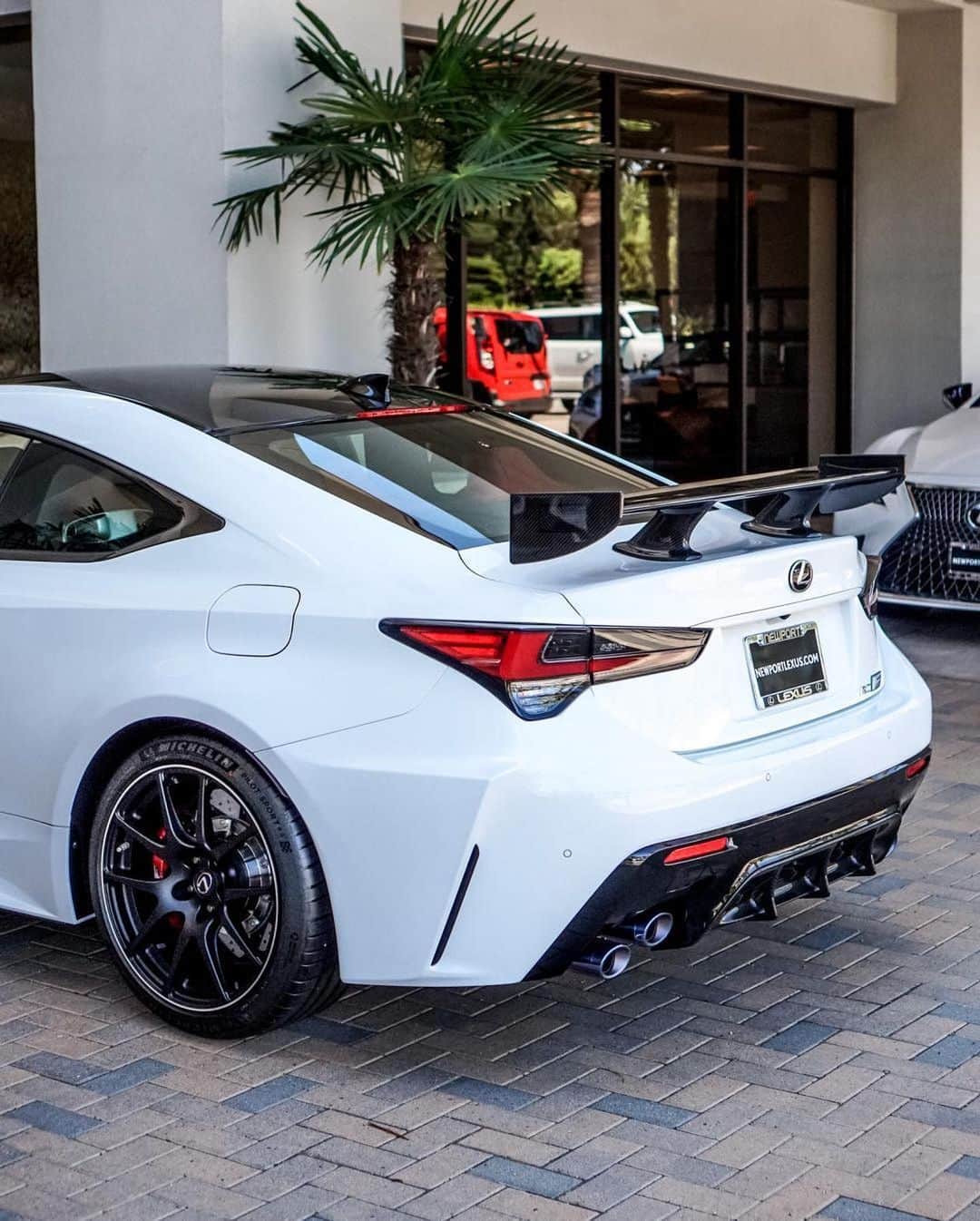 CarsWithoutLimitsさんのインスタグラム写真 - (CarsWithoutLimitsInstagram)「Lexus RCF Track Edition  Photo @newportlexus  #carswithoutlimits #lexus #rcf #rcftrackedition」9月23日 0時17分 - carswithoutlimits