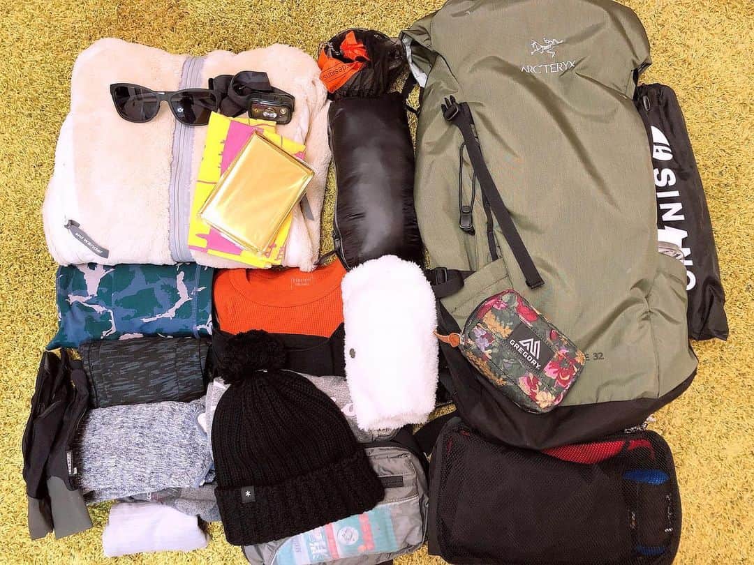 川田裕美さんのインスタグラム写真 - (川田裕美Instagram)「一泊登山の準備⛰ 3000メートル近くまで行く予定なので、緊張しています…🥾🥾」9月22日 16時07分 - hiromikawata163