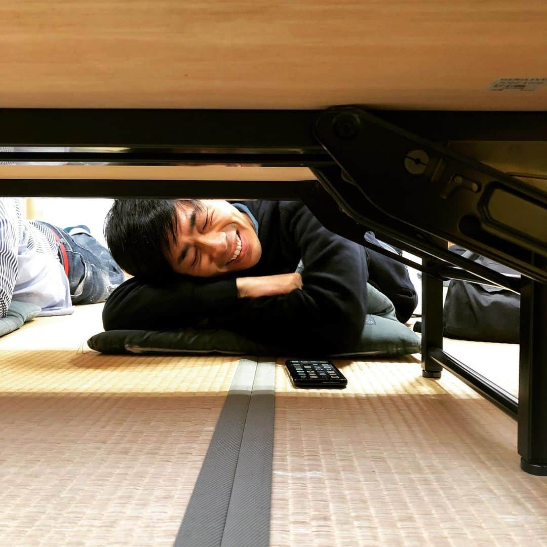 平野ノラさんのインスタグラム写真 - (平野ノラInstagram)「それぞれの楽屋にて。  #平野ノラ」9月22日 16時11分 - noranoranora1988