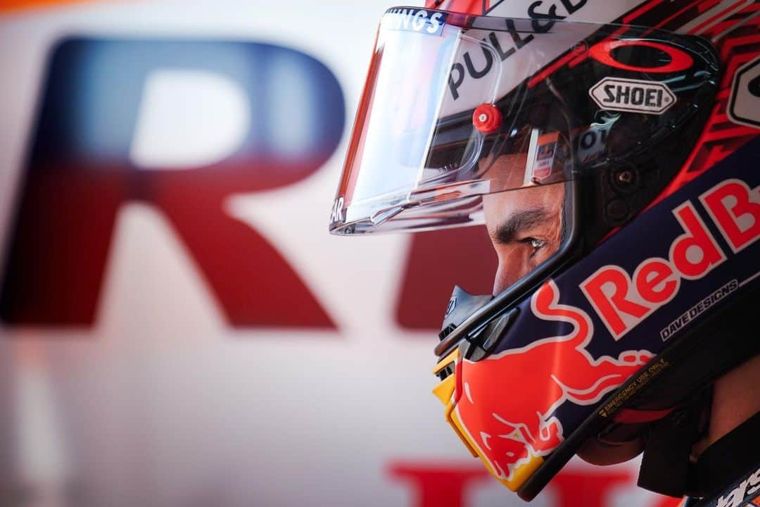 レプソル・ホンダさんのインスタグラム写真 - (レプソル・ホンダInstagram)「Race day • • • • #AragonGP #25RepsolHonda #Repsol #MotoGP #Honda #Racing #RepsolHonda #HRC #RC213V #MM93 #MarcMarquez #MM93🐜 #ThePowerOfDreams #Motorcycle #Aragon #Spain」9月22日 16時21分 - hrc_motogp