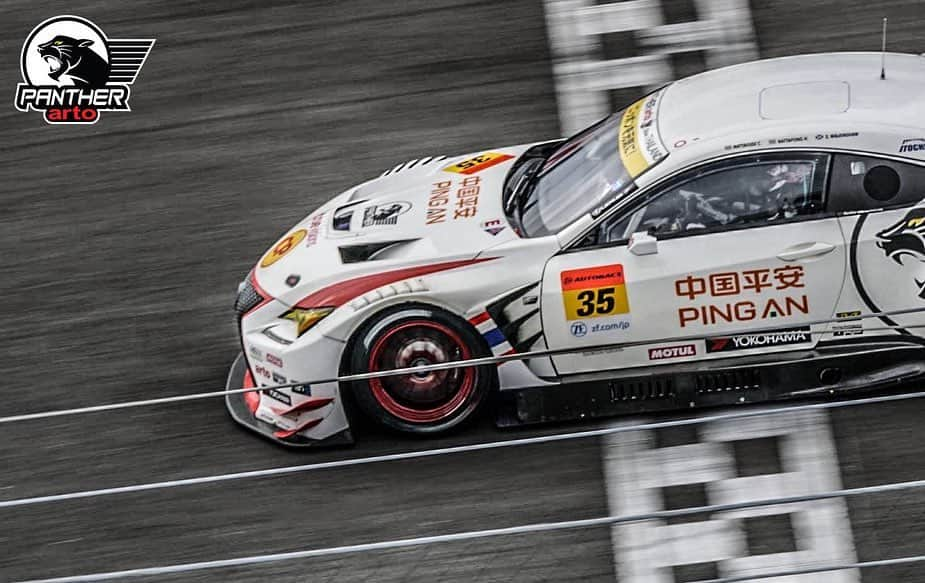 Toyota team thailandさんのインスタグラム写真 - (Toyota team thailandInstagram)「Panther arto team Thailand กับ Sugo GT 300km Race ออกตัว Grid Starts อันดับได้ที่ 15 ในรุ่น GT300 จากรถทั้งหมด 28 คัน ด้วยสภาพอากาศที่ไม่เป็นใจนัก เราทำอันดับได้ที่ 21 โดยทำรอบสนามได้ 75 รอบ พวกเราตั้งใจและพยายามอย่างเต็มที่ หวังว่าแฟนๆ จะเชียร์ให้กำลังใจทีมแข่งรถสัญชาติไทยต่อไปนะครับผม ✌🏻✌🏻🇹🇭 พบกันสนามสุดท้ายของฤดูกาล 2019 AutoBacs SUPER GT Round 8 MOTEGI GT 250km Race "Grand Final" วันที่ 2-3 November ครับผม Lexus RC F GT3 #35 Drivers: Man Nattapong Hortongkum// Saen Walkingshaw #อยากเห็นคนไทยหัวใจมอเตอร์สปอร์ต #TeamWork #TOYOTAteamThailand #CheerThai #ThaiPride #ไม่เชียร์ไทยแล้วจะเชียร์ใคร #แข่งรถ #นักแข่ง #ทีมคนไทย #Car #RaceCar #Racing #SuperCar #LexusRCF #SuperGT #Japan」9月22日 16時29分 - toyotagazooracingteamthailand