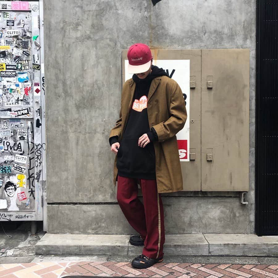 birthdeathさんのインスタグラム写真 - (birthdeathInstagram)「★Men's New Arrival★  60's Brown glen check coat  size M-L ・ ・ BEYOND The STREETS NYC black sweat hoodie size XL ・ ・ 90's Timeberland Red and beige cotton 6 pannel cap（deadstock） ・ ・ #birthdeath #vintage #fashion #beyondthestreets  #tokyo #shibuya」9月22日 16時51分 - birthdeath_tokyo