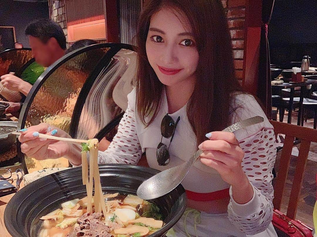 得あゆさんのインスタグラム写真 - (得あゆInstagram)「ジャパニーズごはん🍜🇯🇵 ・ ・ ・ ・ #日本#和食#夜ごはん#うどん#麺類#東京#ごはん#美味しい#グルメ#食べ歩き#スウェット#お洒落#インスタ映え#写真#カメラ女子#つるとんたん#飲み#オトナ女子#大人カジュアル#大人コーデ#サングラス#シンプル#六本木#roppongi#japanesegirl#japanesefood#puma#sunglasses#gourmet#udon」9月22日 17時03分 - tokuayu819