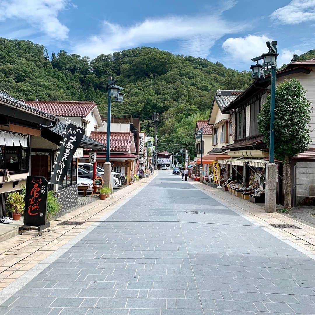 LITTLEのインスタグラム：「いい季節！ #高尾山 #八王子」