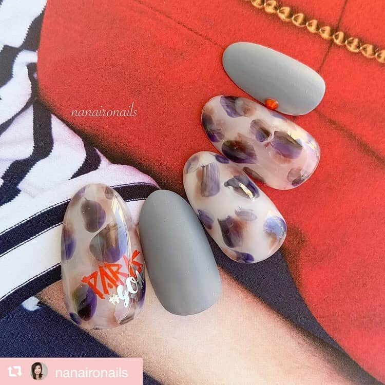 【公式】ネイルパフェ ジェルさんのインスタグラム写真 - (【公式】ネイルパフェ ジェルInstagram)「🐆 #yoshiko先生ネイル 💅 . #repost @nanaironails via @PhotoAroundApp  簡単個性派レオパード💕 . @nailparfaitgel 🎨99.124.A4.A17.C7 . . ﻿ #nailart#ネイルジェルネイル#ジェル#おしゃれネイル#naildesign #네일#네일리스트#大人可愛いネイル#💅#gelnails#ネイル画像#nails#冬ネイル#ベージュネイル#ナチュラルネイル#モテネイル#ネイルパフェ#ネイルパフェジェル#大人ネイル#オシャレネイル#ニュアンスネイル#クリアカラー#天然石ネイル#ブラウンネイル#autumnnails#マットネイル#レオパード」9月22日 17時18分 - nailparfaitgel