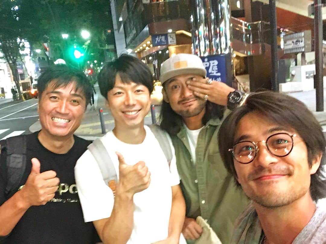 斉藤祥太のインスタグラム：「ラグビーからの仲間たち♪ 楽しい一日😆 #rwc2019  #地元の仲間 と #酔っ払い #頭ガンガン #酒弱な僕 #斉藤祥太 #細川兄貴 #パパと物もらいお龍」